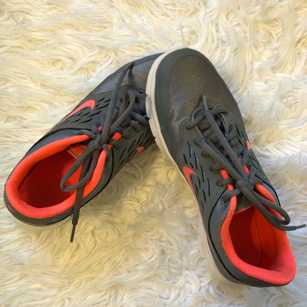 Nike - Picture 1 of 4